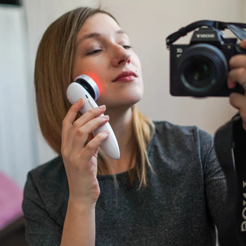 HexoGlow™ All-in-One Skin Therapy Device